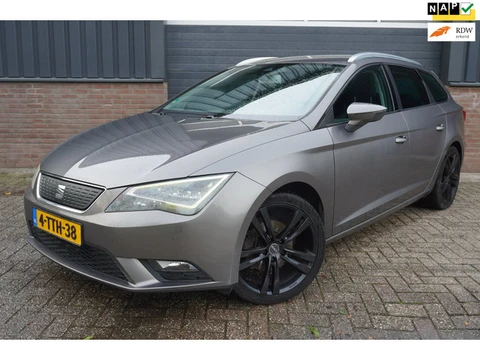 Seat Leon ST 1.6 TDI Style Business Ecomotive Navi Cruisecontrol PDC voor + achter