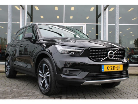 Volvo XC40 T2 130PK Automaat Business Pro | Trekhaak | Pilot-Assist | Keyless | BLIS | PDC Achter | 