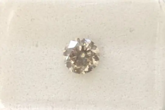 Diamant - 0.50 ct - Rond - Light Yellowish Gray - VS2, No