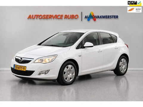 Opel Astra 1.4 Turbo Cosmo 5 deurs trekhaak