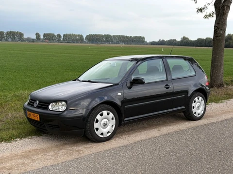 VOLKSWAGEN GOLF 4 Edition 1.4 16V Airco slechts 115000km