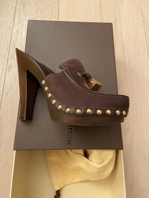 Louis Vuitton - Sandalen - Maat: Schoenen / EU 39