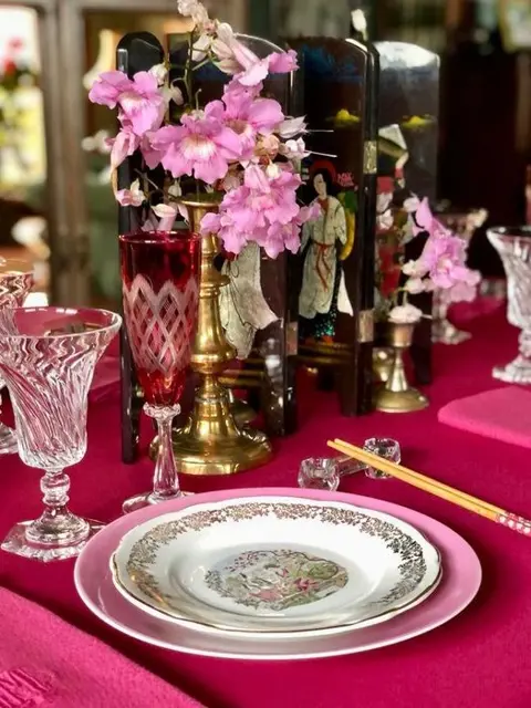 Spectaculair tafelkleed in fuchsia kleur, zeer intens - 185