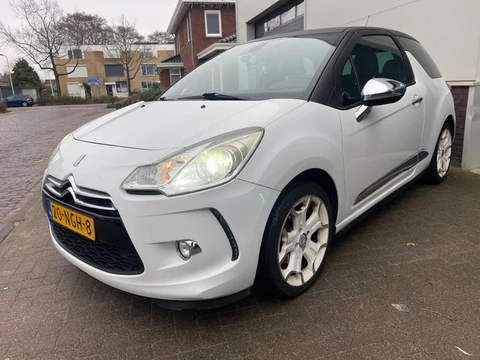 Citroen DS3 1.6 So Chic/Navi/Ledr/Climate-c/Cruise-c/Led/Stoel verwarming/Pdc