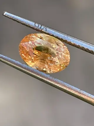 1 pcs Oranje Saffier - 3.56 ct
