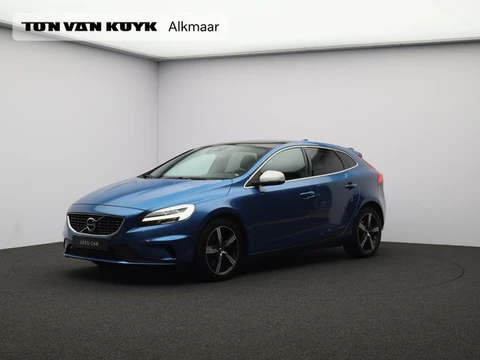 Volvo V40 T3 Polar+ Sport R-Design / Afn. trekhaak / Harman Kardon / Pan. dak / Stoel+stuurwielverwa