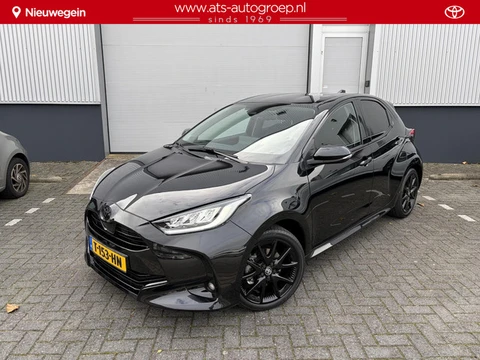 Toyota Yaris 1.5 Hybrid Dynamic  Black Edition, spec uitvoering, 24.000 Km