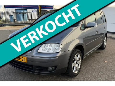 Volkswagen Touran 1.6-16V FSI Highline Airco Trekhaak Cruise 6Bak