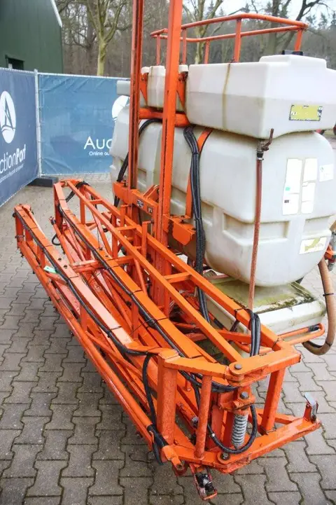 DOUVEN 800 L. met 15 M. bomen ( voor de echte fans)