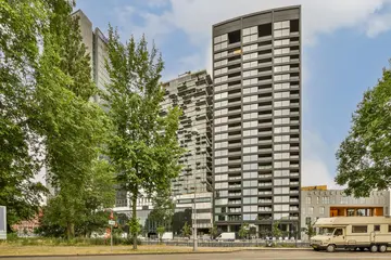 Woning aan de Badhuiskade te Amsterdam
