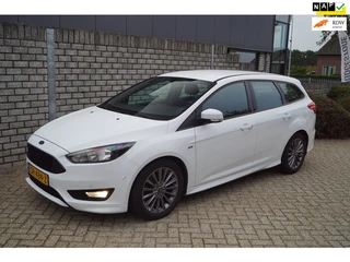 Ford Focus Wagon 1.0 ST-Line 125 PK Sportstoelen Navi Airco 2x PDC Inparkeer Systeem Apple Carplay L