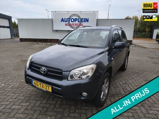 Toyota RAV4 2.0 VVTi Linea Sol mooie Youngtimer met navigatie en stoer reservewiel achterop!