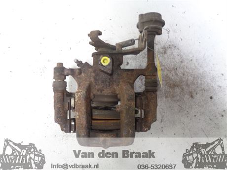 Opel Astra Hatchback 2009-2015 Remklauw links achter