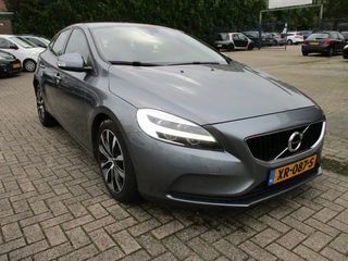 Volvo V40 2.0 D2 Kinetic NAVI! LED! CRUISE! TREKHAAK!