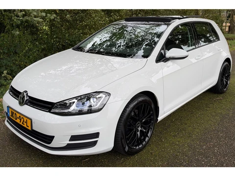 Volkswagen GOLF 1.2 TSI 2013 XENON PANORAMADAK GOED ONDERHOUDEN