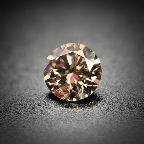 1 pcs Diamant - 0.21 ct - Rond - lichtroze bruin - P1
