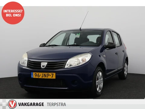 Dacia Sandero 1.2 Ambiance APK 09-2027!/ D-Riem verv: 137.000 KM!/ Airco/ Trekhaak/ Radio-CD AUX & U
