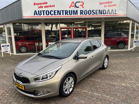 Kia Cee'd 1.6 GDI DynamicLine LEDER / trekhaak / clima / Cruise / Stoelverwarming