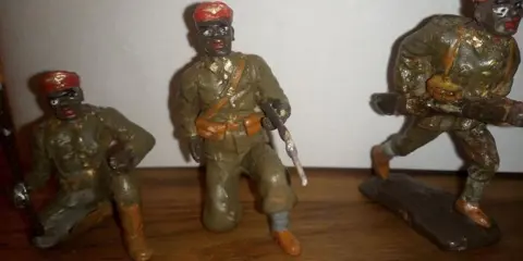 Elastolin - Figuur/beeld Afrikanische Soldaten - 1930-1939
