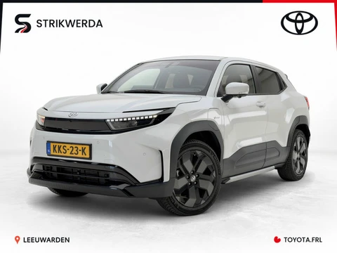 Toyota Urban Cruiser Executive 61 kWh - Trekhaak-  - All season banden -