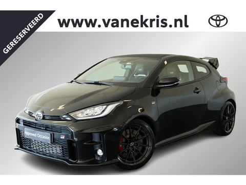 Toyota Yaris 1.6 GR Performance, Milltek, KW Schroefset, Suede stuurwiel, Dakspoiler