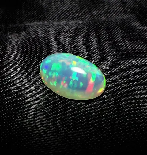 Opaal - 9.73 ct