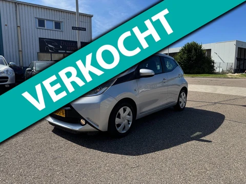Toyota Aygo 1.0 VVT-i x-play Automaat! 58.737Km!