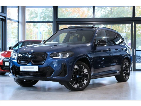 BMW iX3 M-SPORT 80 kWh (210kW/286pk) ** LED, LEDER, PANO, TREKH, VERW. STUUR, 20-inch LMV ** 1e EIG 