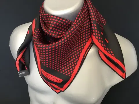 Burberry - 74/74cm news - Sjaal