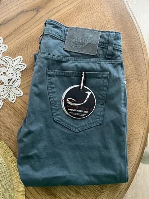 Jacob Cohen - NEW - Luxury Craftsmanship - Tailored in