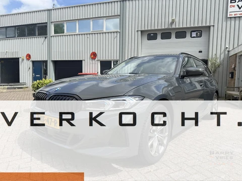 BMW 3-serie Touring 320e | Facelift | Trekhaak Automatisch | Adaptieve Cruise Control | Sportstoelen