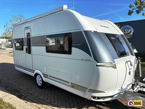 Hobby De Luxe 460 UFE met mover en voortent