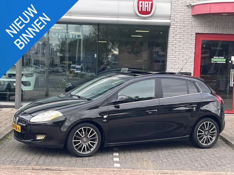 Fiat Bravo 1.4 T-Jet Edizione Sport AUTOMAAT|CLIMATE|SCHUIFDAK|TREKHAAK|PDC|17"