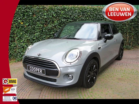 MINI Cooper 1.5 Chili F56 LCI aut. 1 eig. LED, Cruise, BT, PDC en 17"