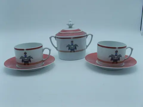 Cartier - Limoges - Hoofd tegen hoofd - kopje (5) -