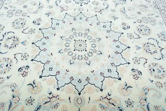 Nain - Zeer fijn tapijt met zijde &amp; signatuur