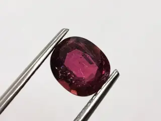 Rubelliet toermalijn, geen minimumprijs * - 1.67 ct