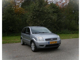 Ford Fusion 1.4-16V Futura . Airco . Trekhaak . LMV . nw APK . enz