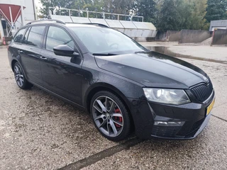 Škoda Octavia Combi 2.0 TDI RS (bj 2014)