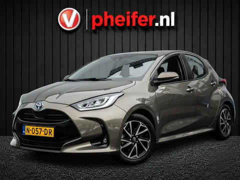 Toyota Yaris 1.5 Hybrid Dynamic Trekhaak/ Carplay/ Full led/ Adapt. cruise/ Camera/ Lmv/ Navigatie A