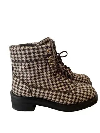 Chanel - Enkellaarzen - Maat: Schoenen / EU 39,5