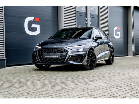 Audi A3 Sportback 45 TFSI e S edition Competition | Matrix | Pano | Sportstoelen | B&O | Camera | St