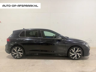 Volkswagen Golf 1.5 eTSI R-Line BTW 21% Automaat Navi Camera 5drs.