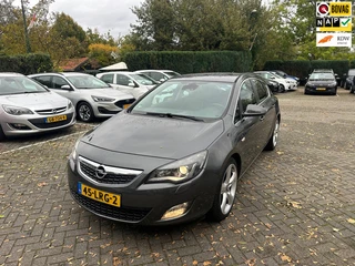 Opel Astra 1.6 Turbo Sport , automaat , leer , navigatie