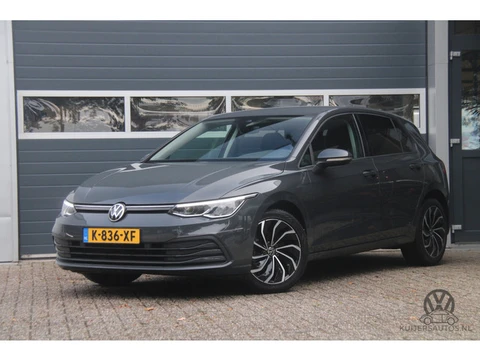 Volkswagen Golf 1.5 TSI Life | Winterpakket | LED | VC | Adapt. Cruise | Ambient |