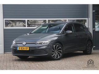 Volkswagen Golf 1.5 TSI Life | Winterpakket | LED | VC | Adapt. Cruise | Ambient |