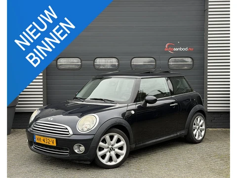 MINI Cooper 3-Deurs 1.4 One | Panoramadak | Airco | Stoelverwarming | Lichtmetalen Velgen |