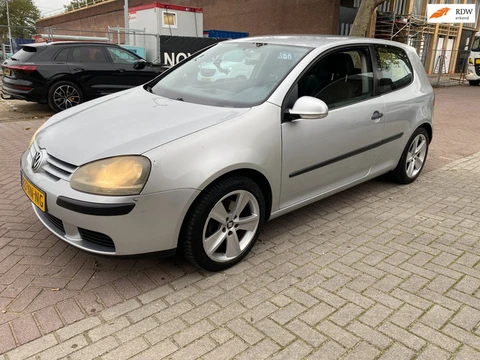 Volkswagen Golf 1.6 FSI Trendline / Airco / Elek ramen / MOTOR REVISIE GEHAD BIJ 150 DKM / factuur a