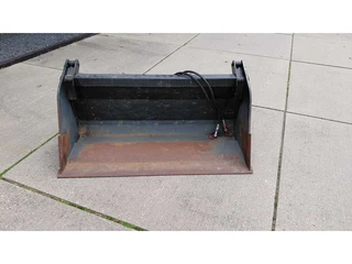 Giant 4 In 1 Bak