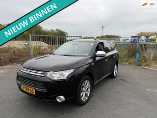 Mitsubishi Outlander 2.0 PHEV Instyle+ NETTE AUTO RIJDT EN SCHAKELT GOED